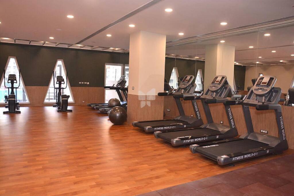 Top Luxury & Couple Friendly Stay Gp By Taj Suites & Studios #New Year Party & Stay Noida Exterior photo